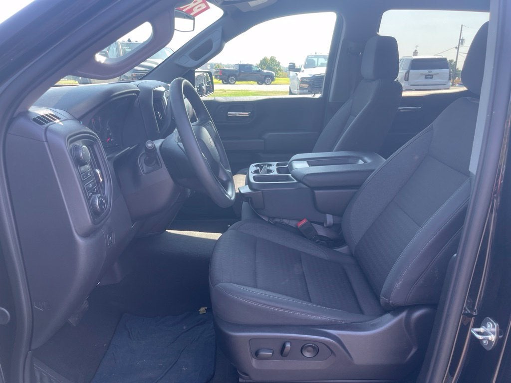 2024 Chevrolet Silverado 1500 4WD Crew Cab Short Bed Custom
