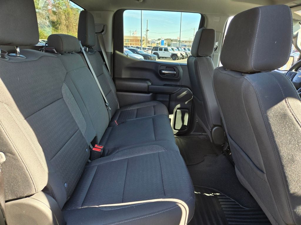 2024 Chevrolet Silverado 1500 4WD Crew Cab Short Bed Custom