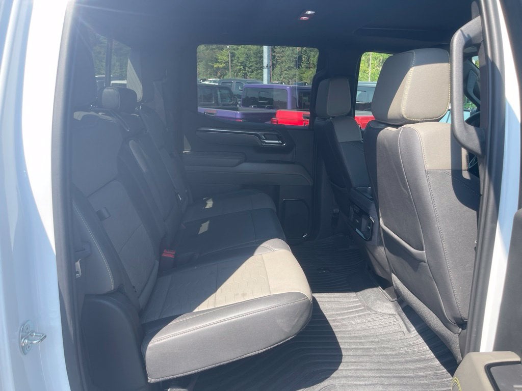 2023 Chevrolet Silverado 1500 4WD Crew Cab Short Bed ZR2