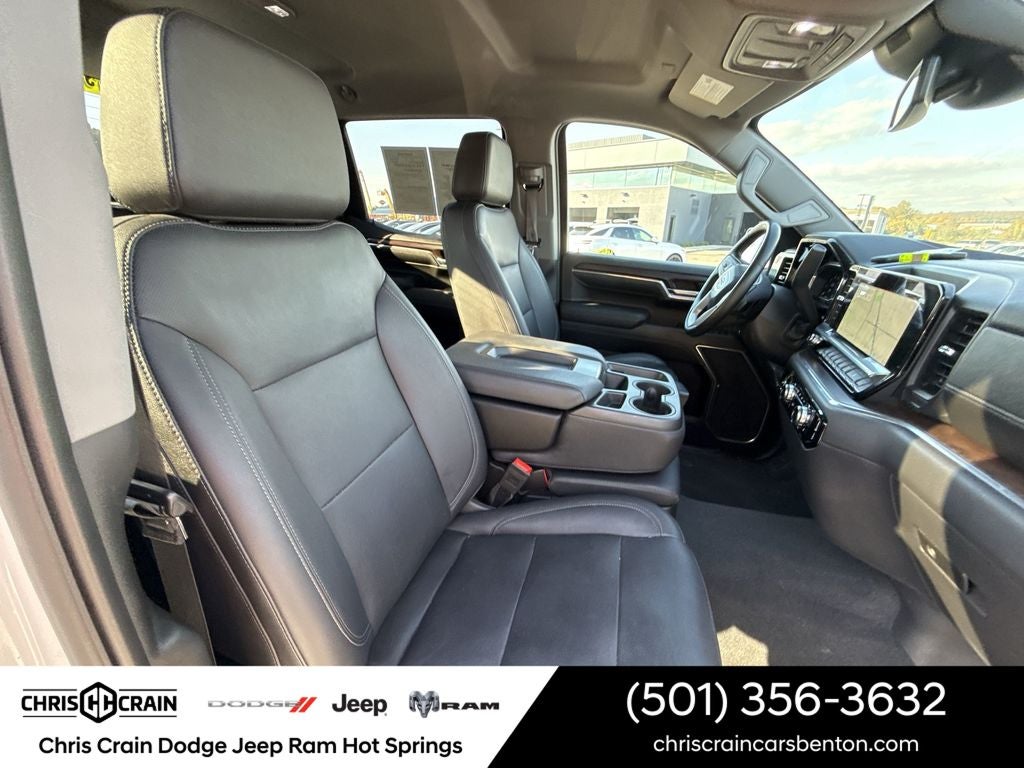 2023 GMC Sierra 1500 4WD Crew Cab Short Box SLT