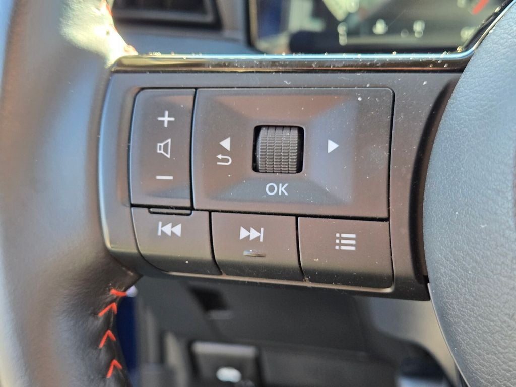 2025 Nissan Kicks SR FWD