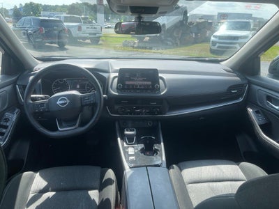 2025 Nissan Rogue SV FWD