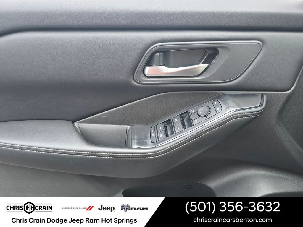 2025 Nissan Rogue SV FWD