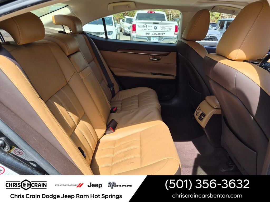 2016 Lexus ES 300h 300h
