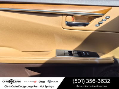 2016 Lexus ES 300h 300h