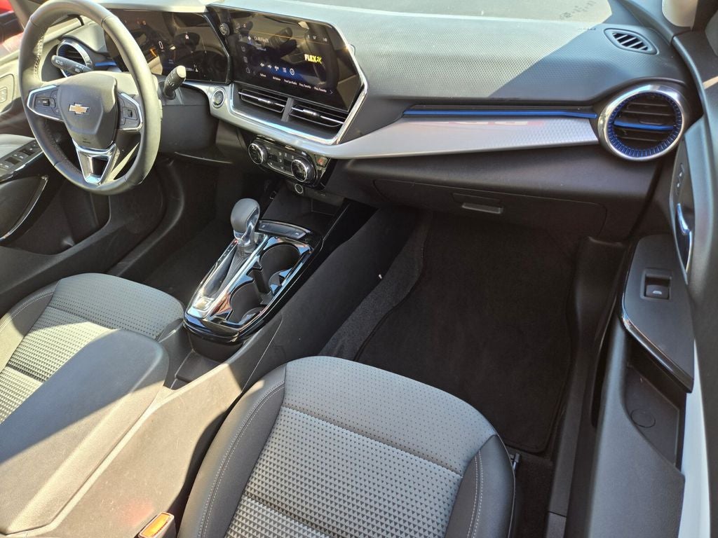 2025 Chevrolet Trax FWD LT