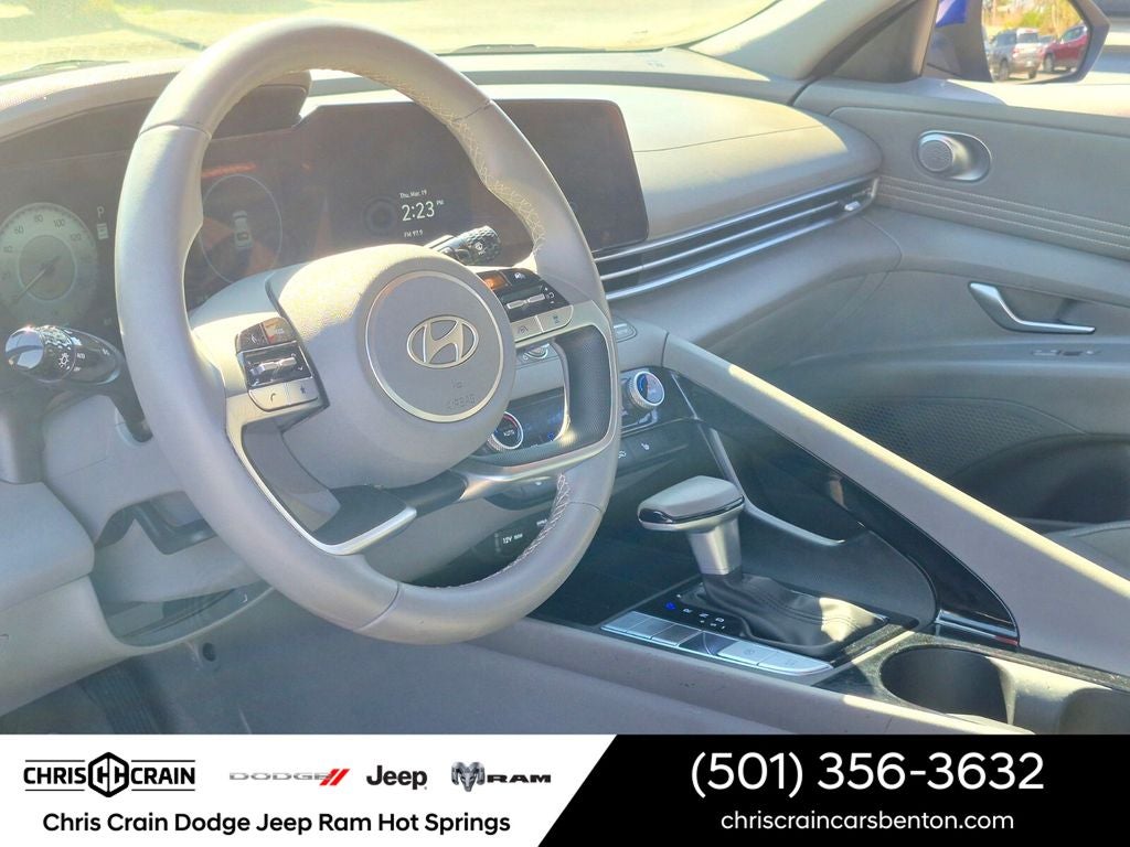 2025 Hyundai Elantra SEL Convenience