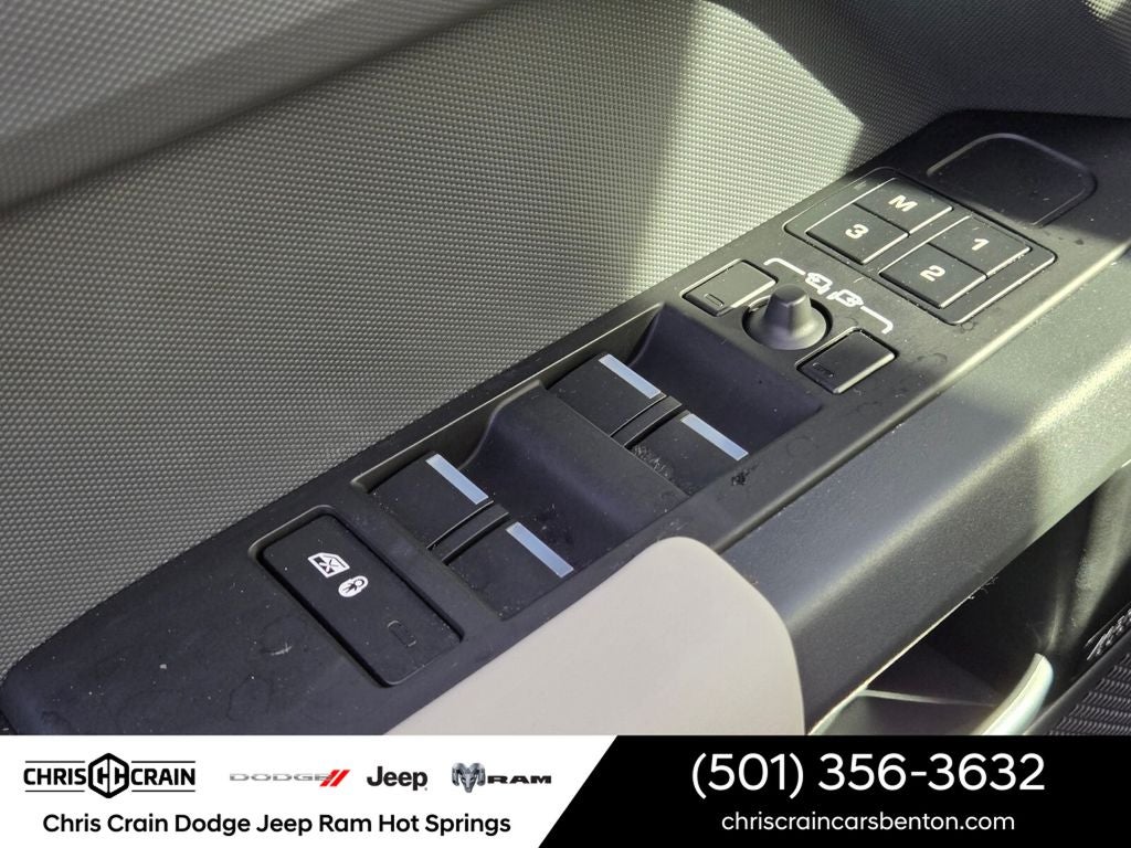 2024 Land Rover Defender 110 P400 X-Dynamic SE