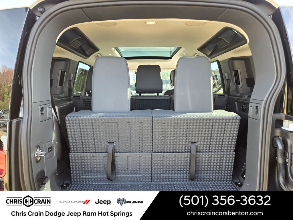 2024 Land Rover Defender 110 P400 X-Dynamic SE