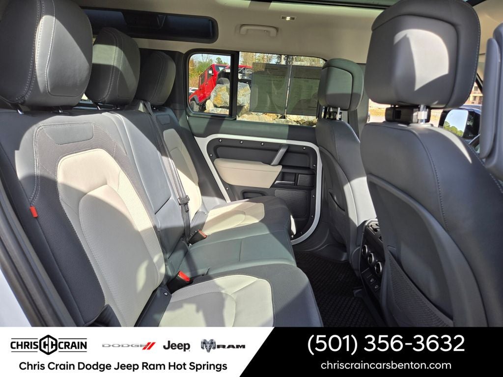 2024 Land Rover Defender 110 P400 X-Dynamic SE