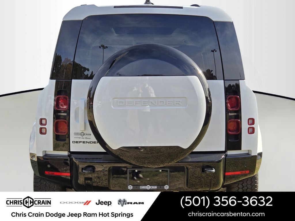 2024 Land Rover Defender 110 P400 X-Dynamic SE