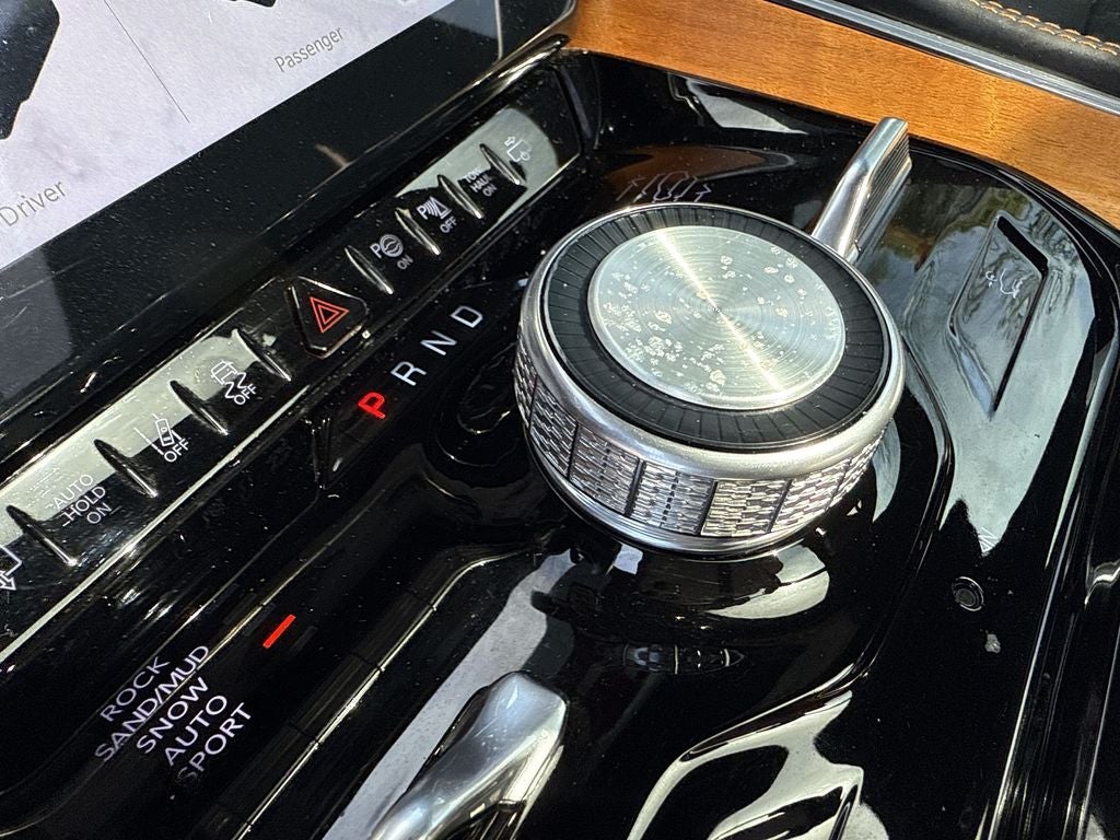 2022 Jeep Grand Wagoneer Series III