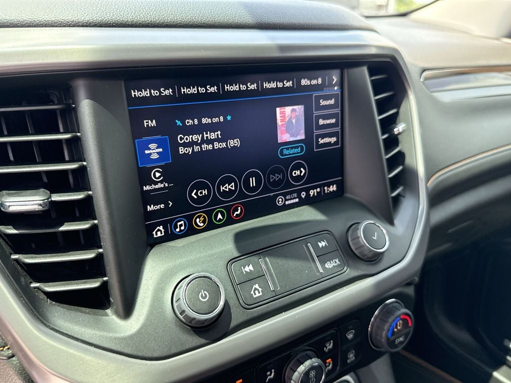 2023 GMC Acadia AT4