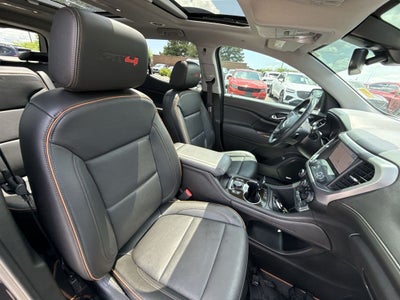 2023 GMC Acadia AT4