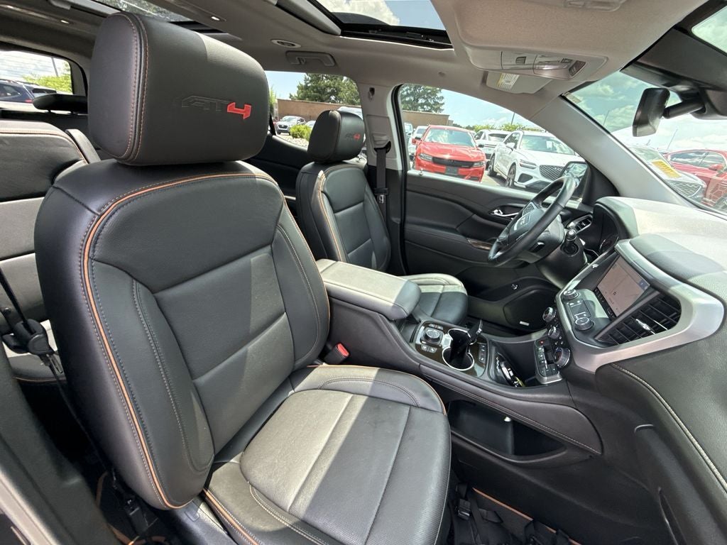 2023 GMC Acadia AT4