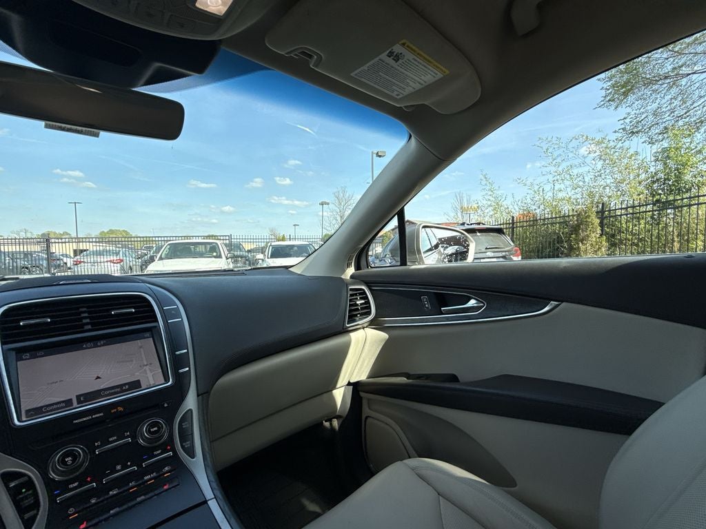 2019 Lincoln Nautilus Select