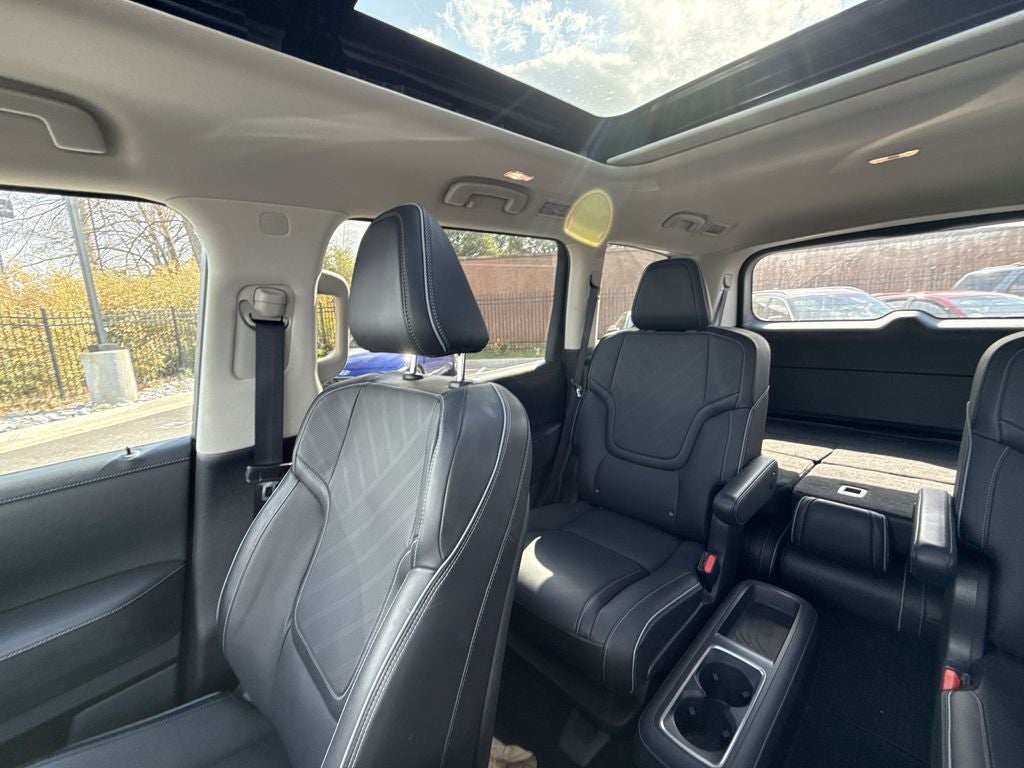 2025 INFINITI QX80 LUXE