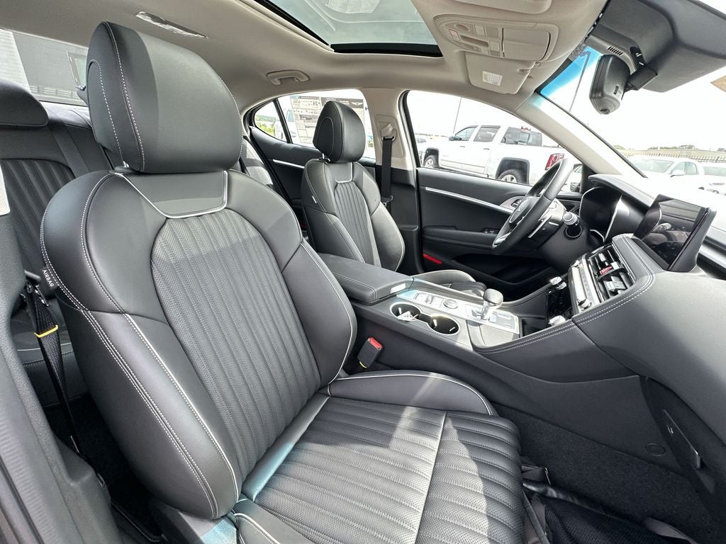 2026 Genesis G70 2.5T Prestige