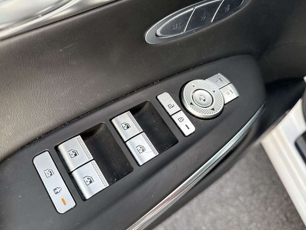 2023 Genesis GV70 2.5T Select